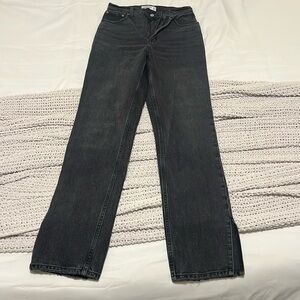 Abercrombie 90s Straight Ultra High Rise Jean in washed black/grey wash!